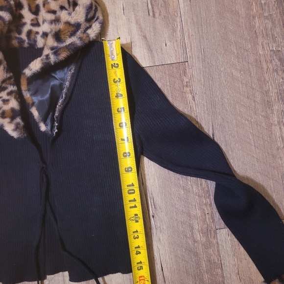 Y2k Inspired Cropped Faux Fur Leopard Cardigan - Picture 6 of 6